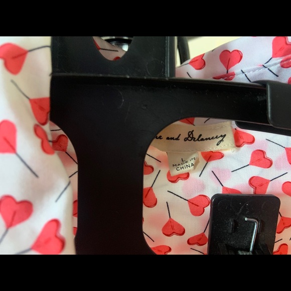 2/$10 Heart Print Blouse (L) - Picture 7 of 8
